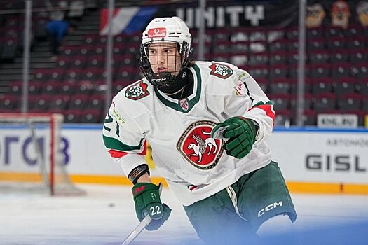 "Ак Барс" отдал "Локомотиву" талантливого форварда за Денисенко