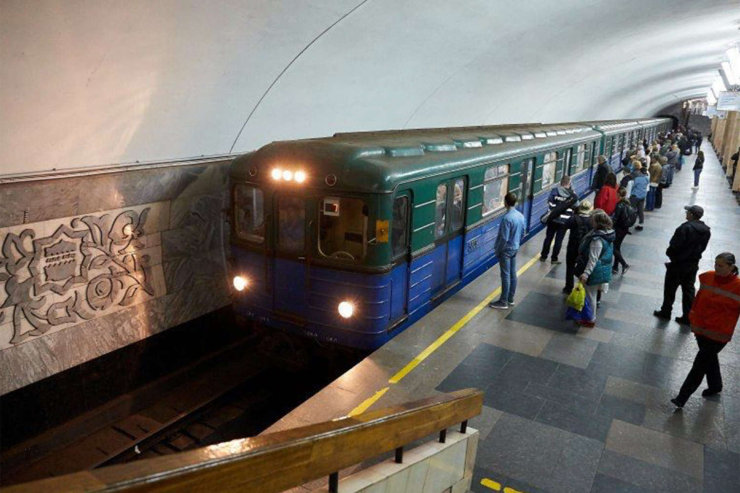 Метро и электротранспорт в Харькове встали из-за перебоев с электричеством