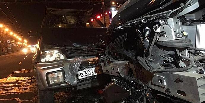 В центре Хабаровска «Лексус» били весь день