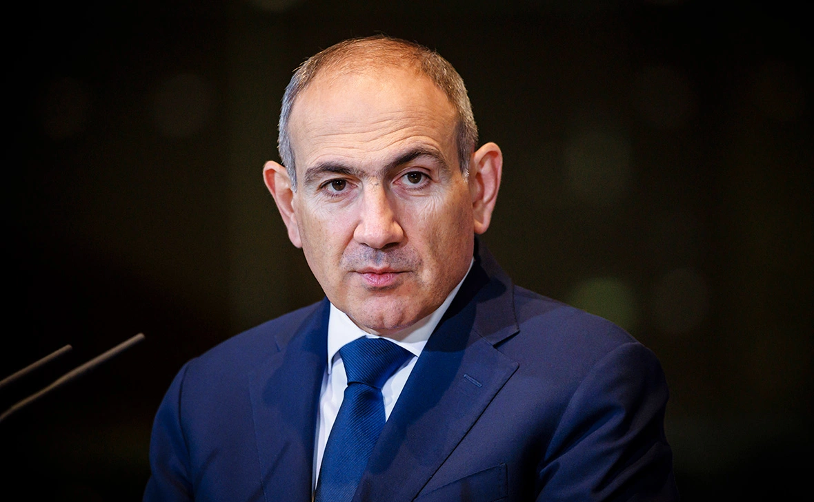 Пашинян публично извинился перед женщиной после ссоры в метро