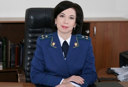 Официально: Елена Тебенькова ушла в отставку с поста зампрокурора Омской области