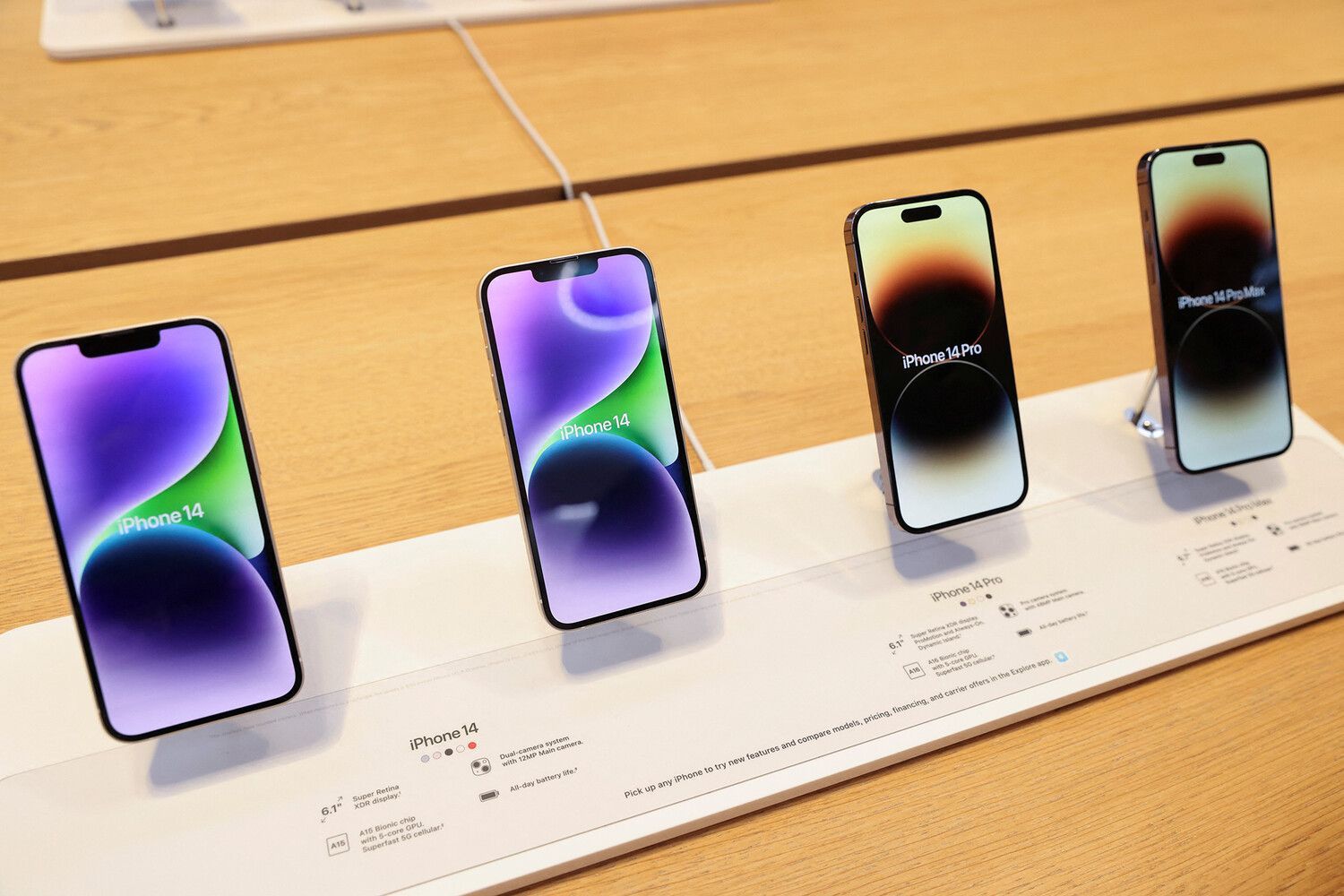Apple признала наличие связанной с SIM-картой ошибки в iPhone 14