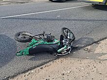 Подросток на мотоцикле влетел в автомобиль под Костромой