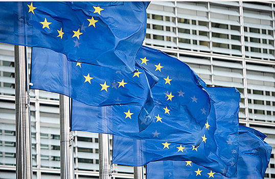 Евросоюз готовится обсудить вакцинные паспорта
