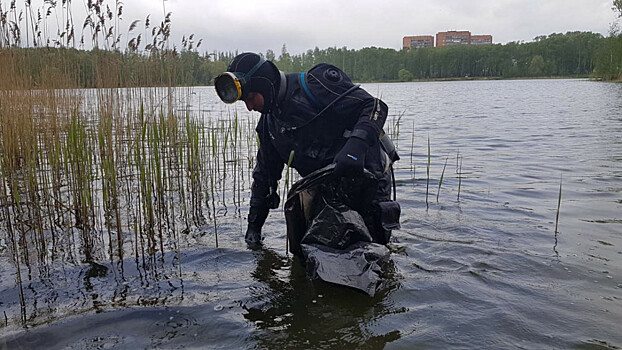 Водолазы очистили от мусора три озера в Сормовском районе