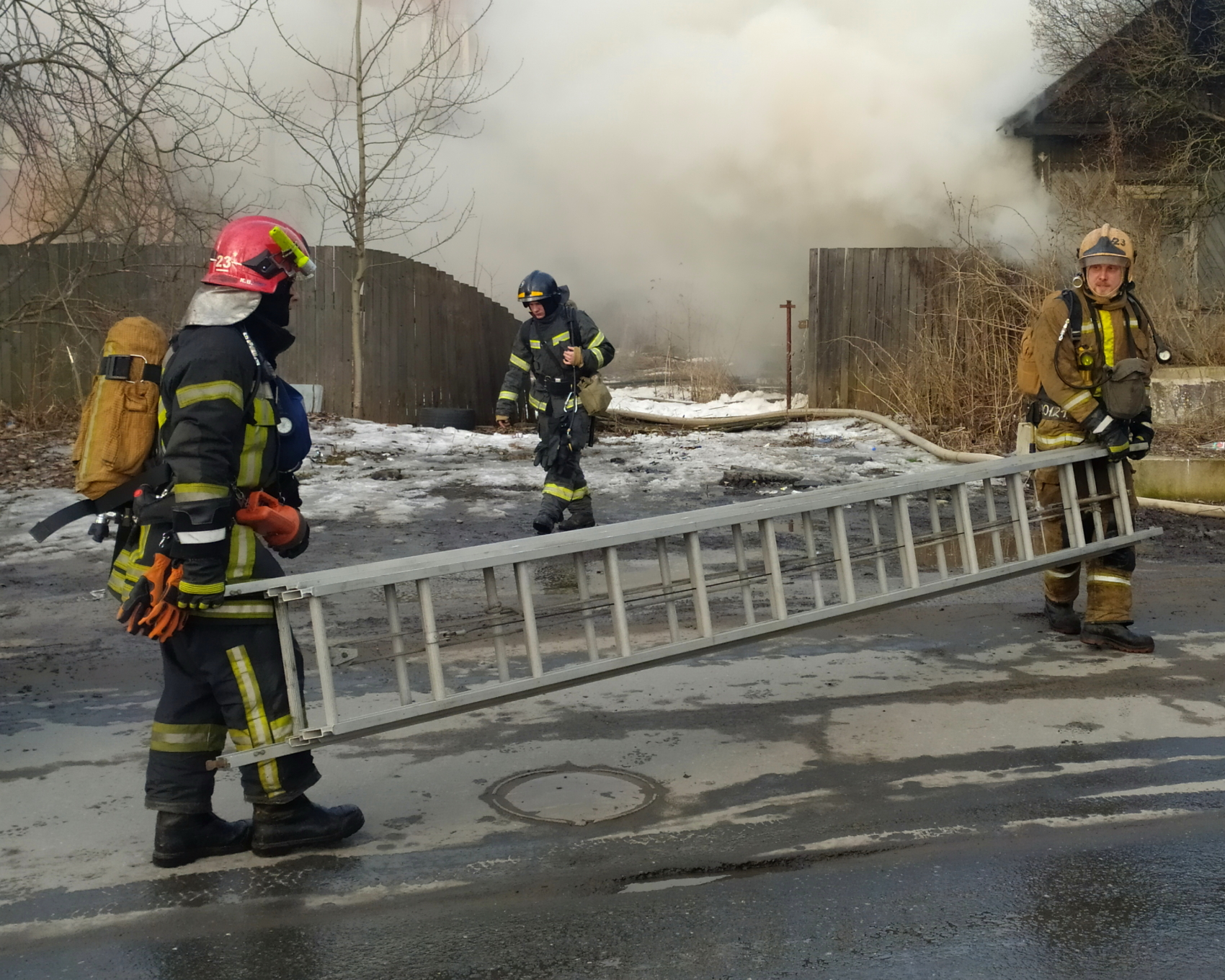 Взрыв газа произошел в многоквартирном доме в Дагестане