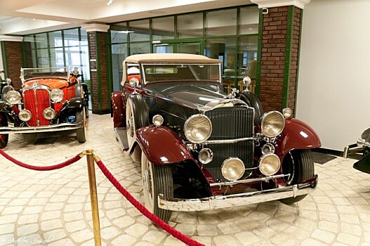 Ветераны Фили-Давыдково побывали в музее автомобилей