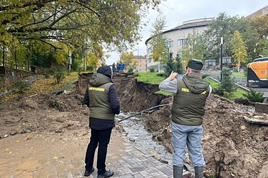 В Волгограде из-за масштабной аварии жители скупили в магазинах всю воду