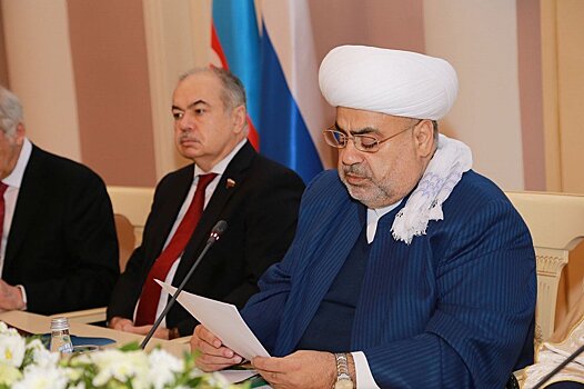 Пашазаде поднял карабахский вопрос в Санкт-Петербурге