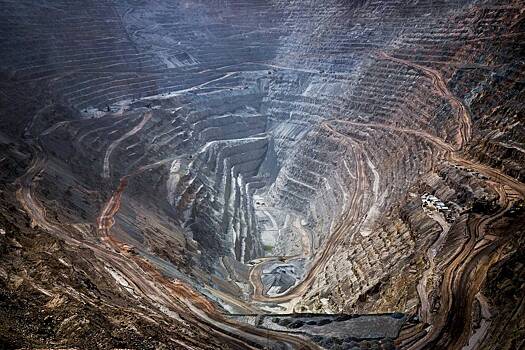 Главный металл зеленой энергетики становится дефицитом. Как в мире разворачивается борьба за медь?