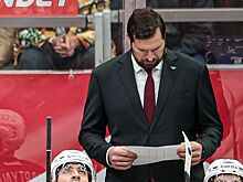 Тренер «Авангарда» Александр Свитов пропустит несколько матчей из-за травмы