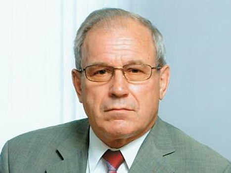 Сегодня свой 90-летний юбилей празднует мэтр оренбургской политики Александр Костенюк