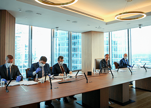 Денис Мантуров провел заседание набсовета Международного фонда технологического развития