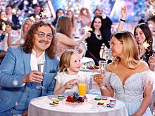 «Веронике можно»: Николаев показал подросшую дочь от Проскуряковой на борту самолета