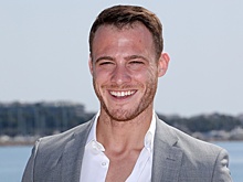 Мужчина продает нижнее белье турецкого актера Керема Бюрсина за 1 млн рублей