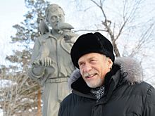 «Встречаю в поездах»: Актер Михайлов рассказал о детских рождественских воспоминаниях