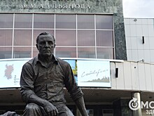 "Яма" по Куприну, спектакль об Ульянове и снова Достоевский. Чем "цепляет" программа "Сотоварищей"