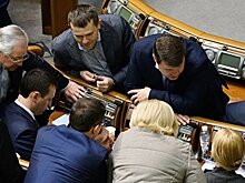 Спонсора украинской армии застали за просмотром эротики