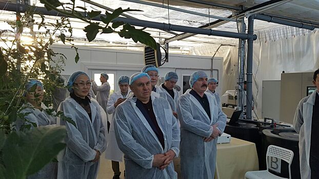 Первый замминистра сельского хозяйства России положительно оценил опыт работы круглогодичной теплицы в Якутске