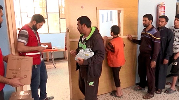 Пять центров размещения в провинции Хомс приняли беженцев из лагеря Эр-Рукбан