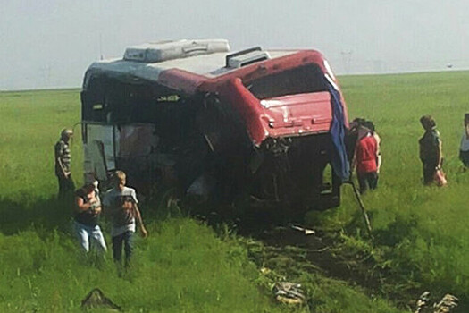 Автобус не успел уйти в кювет
