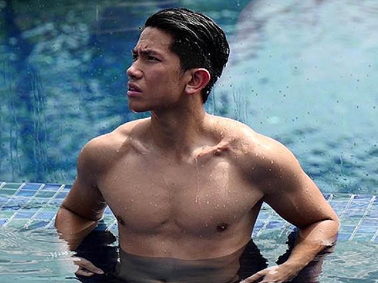 Жеке эротикалық фотосуреттер