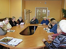 В центре соцзащиты на Римского-Корсакова провели викторину «Шедевры Третьяковской галереи»