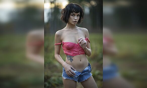 Playboy приоткрыл скандальную фотосессию обнаженной нижегородской шлифовщицы (18+)