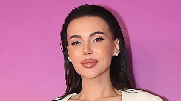 Оксана Самойлова снялась в прозрачном корсете