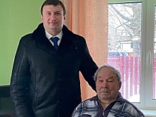 Юрий Ермаков поздравил жителя Раменского с 95-летием