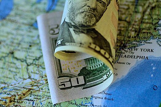 Реальный эффективный курс рубля за январь - август снизился на 2,8%