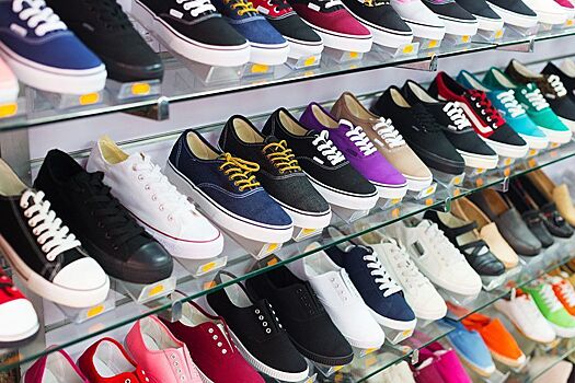 ФТС нашла в магазинах бизнесменов из Чечни миллион пар поддельной обуви на сумму 1,9 млрд рублей