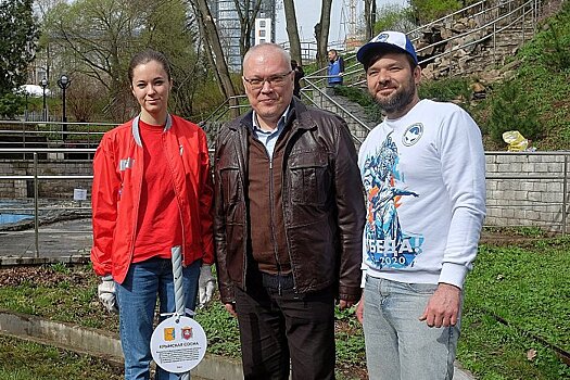 В Кирове в Ботаническом саду посадили подаренную жителями Севастополя крымскую сосну