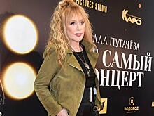 «Аллочка, мы соскучились!»: 71-летняя Пугачева в облегающих джинсах привлекла внимание Юдашкиной