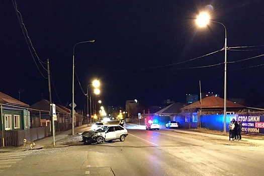 В Тюмени разыскивают бросившего машину на месте ДТП водителя