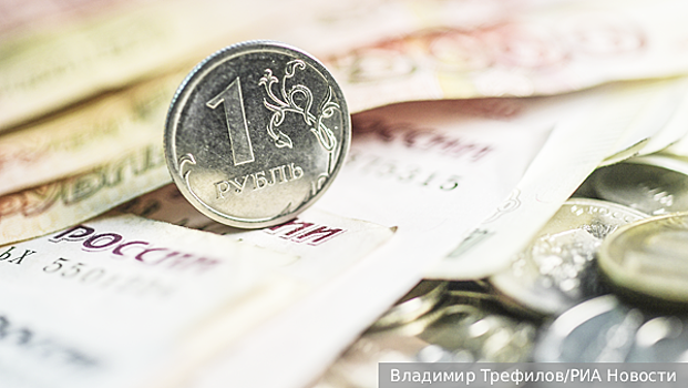 Почему ослабление рубля выглядит странным