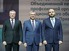 Вячеслав Федорищев в преддверии Дня профсоюзов вручил заслуженные награды жителям Самарской области