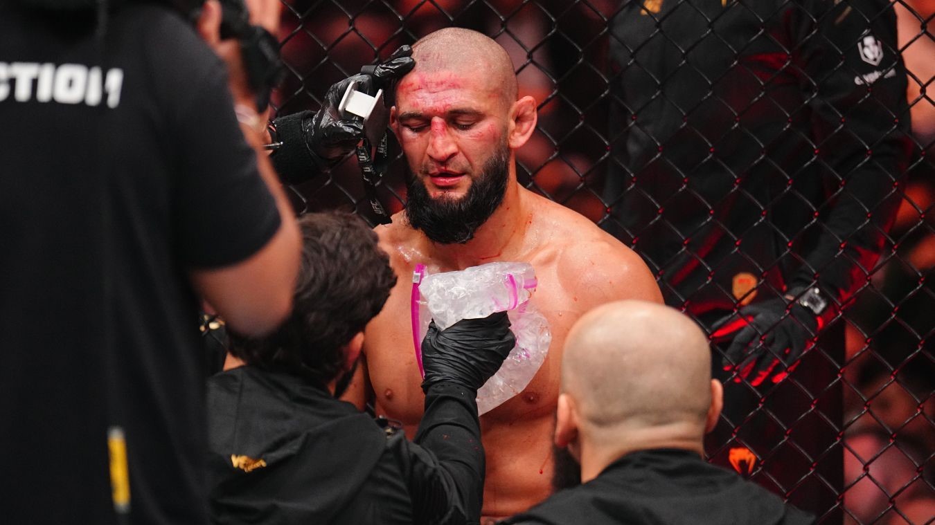 Чимаев опустился на семь позиций в рейтинге лучших бойцов UFC после первого поражения