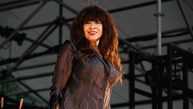 Умерла легенда мирового рока певица Ронни Спектор