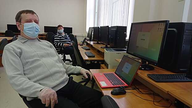 Пенсионеры Головинского одержали победу в компьютерном многоборье