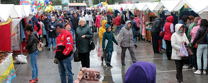 Из-за проведения ярмарки у новосибирского ГУМа перекроют движение