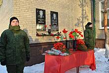 В Бердске в школе №2 открыли мемориальные доски погибшим на СВО
