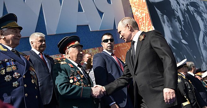 «Победобесие» как государственная религия: зачем Путин играет с датами Второй мировой (Главред, Украина)