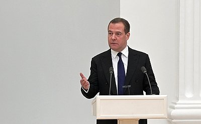 Медведев оценил принятие резолюции ООН по возмещению ущерба Киеву
