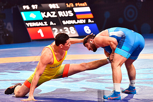 ЧМ по борьбе 2019 — тренер России бросил отца чемпиона, видео, что это было