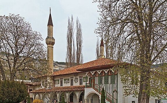 Фирма из Казани займется реставрацией Ханской мечети в Бахчисарае