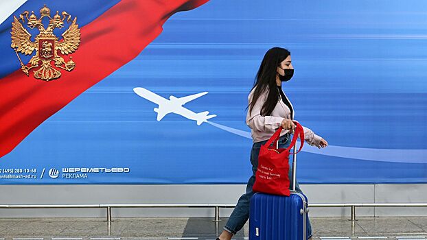 Иностранные туристы смогут въезжать в РФ по мультивизе