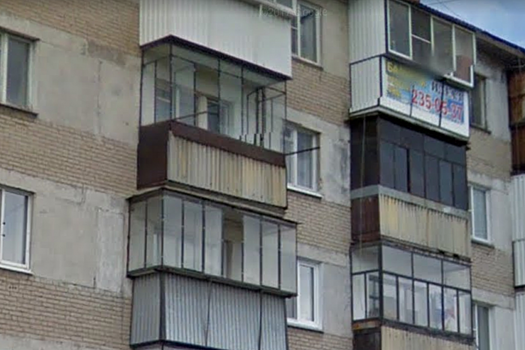 «Живём, как в деревне»: жители многоэтажного дома в Челябинске больше месяца сидят без горячей воды