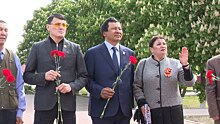 Делегация из Казахстана почтила память военных летчиков в Боковском районе Дона