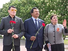 Делегация из Казахстана почтила память военных летчиков в Боковском районе Дона